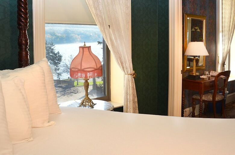 Hotel Water Street Inn