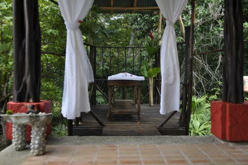 Lodge Acuali Ecohostal
