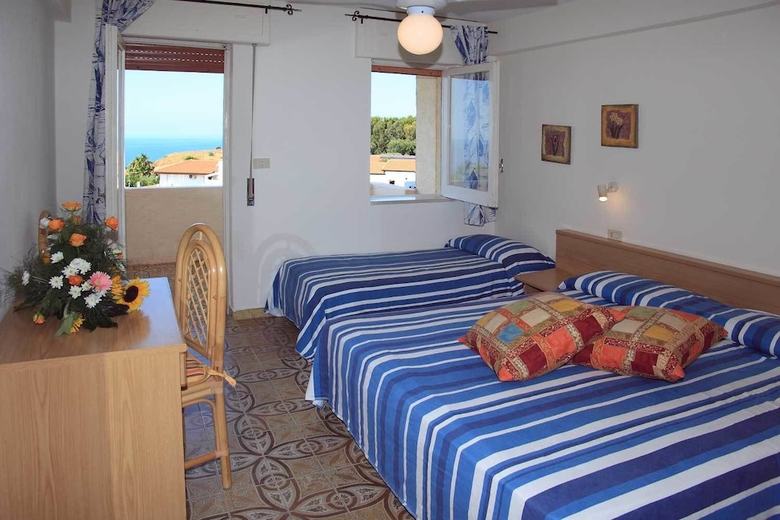 Hotel Punta Faro