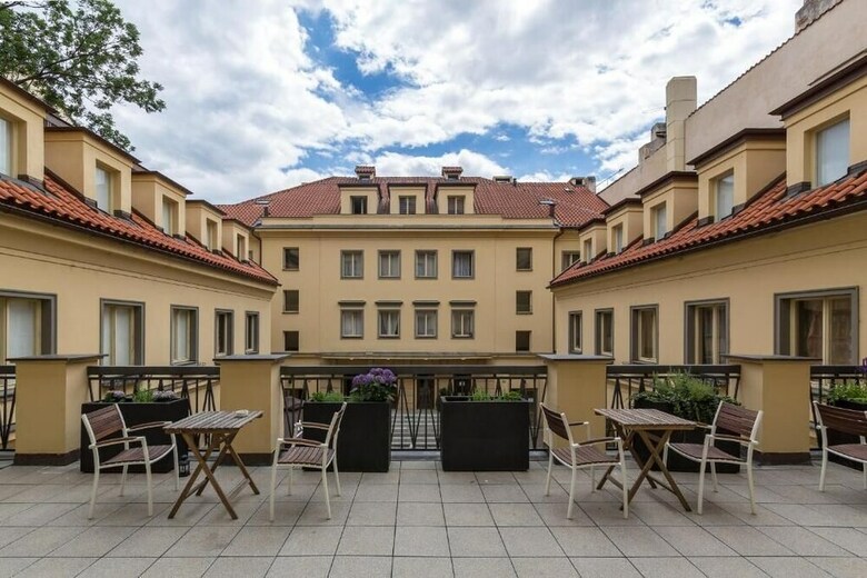 Merchant's Avenue Hotel