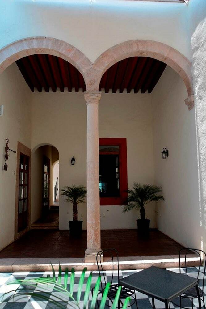 Gertrudis Hotel