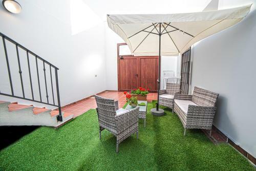 Hostal Gaudi B&B