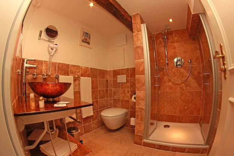 Hostal Hotel Kaufmannshaus Krahnst�ver