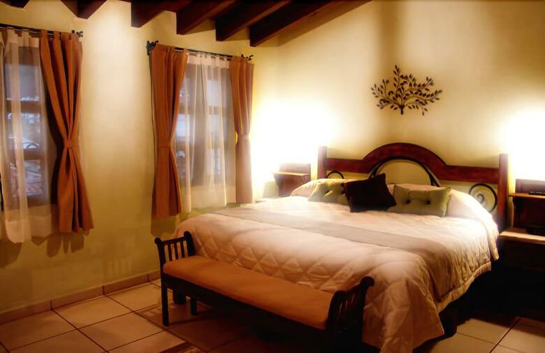 Hotel La Casa Del Laurel