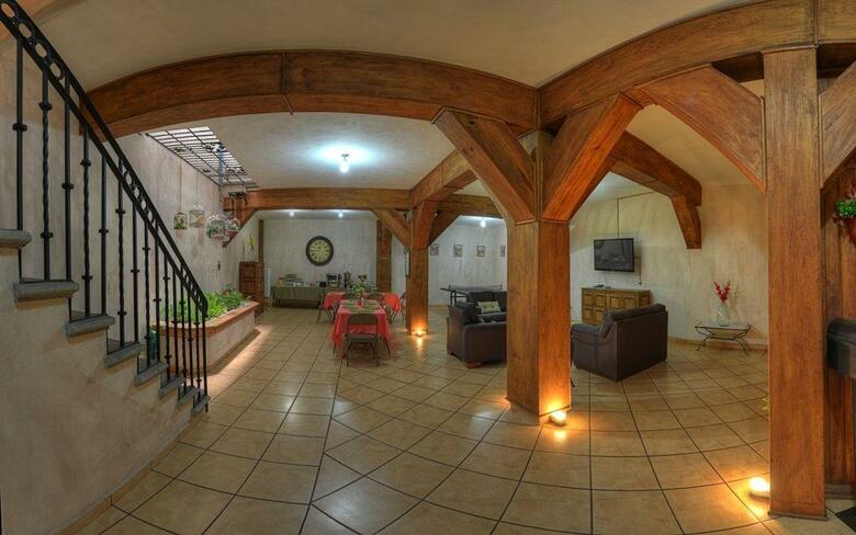 Hotel La Casa Del Laurel