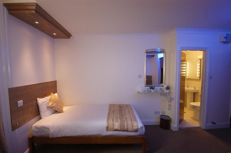 Abbey Court Hotel