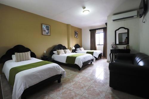 Hotel Puerta Del Sol