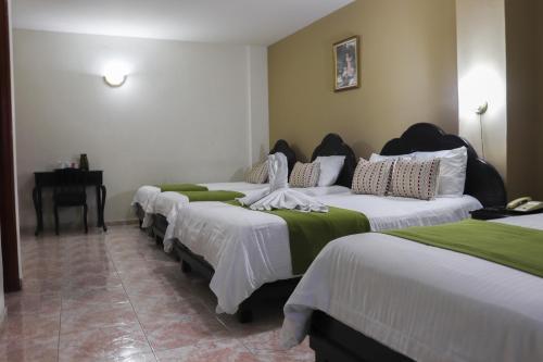 Hotel Puerta Del Sol