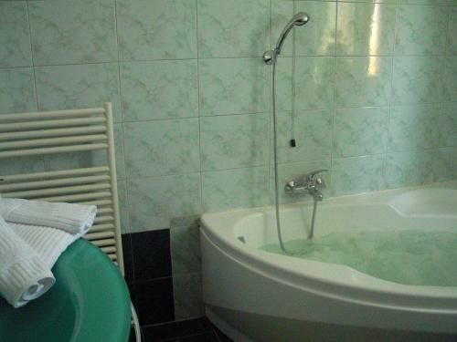 Hostal Sinequaroma