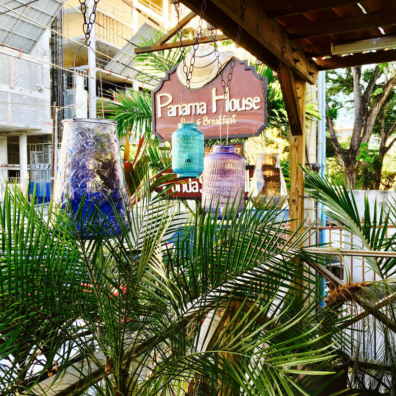 Panama House Bed & Breakfast