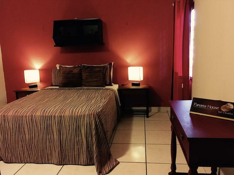 Panama House Bed & Breakfast