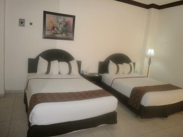 Hotel Esmeraldas