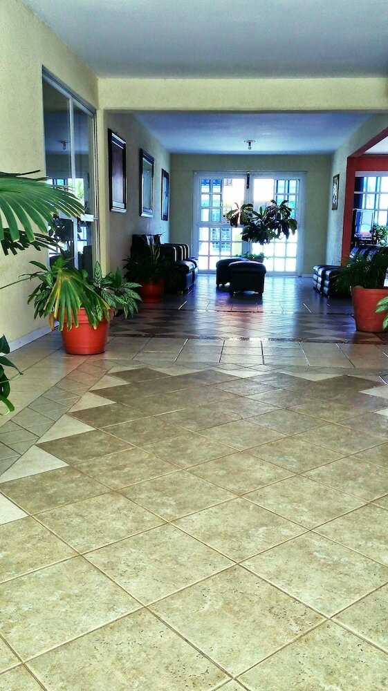Hotel Plaza Jardin