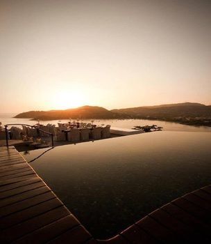 Tentaciones Hotel & Lounge Pool