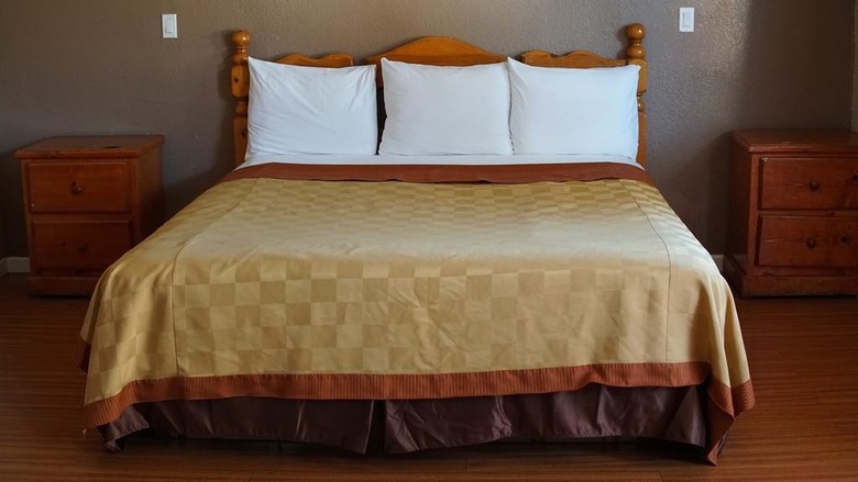 Hotel Paradise Inn And Suites