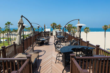 Venice Beach Suites & Hotel