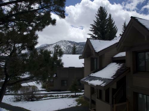 Hotel Snowcreek Resort