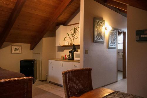 Lodge Chalet Kilauea Collection