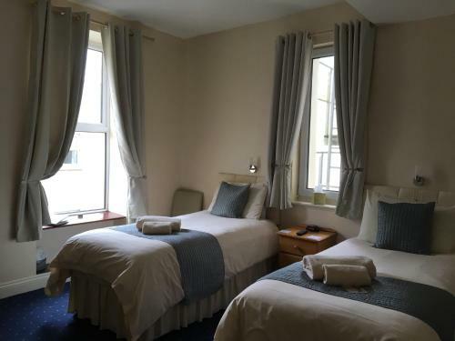 Hostal Cubbon House
