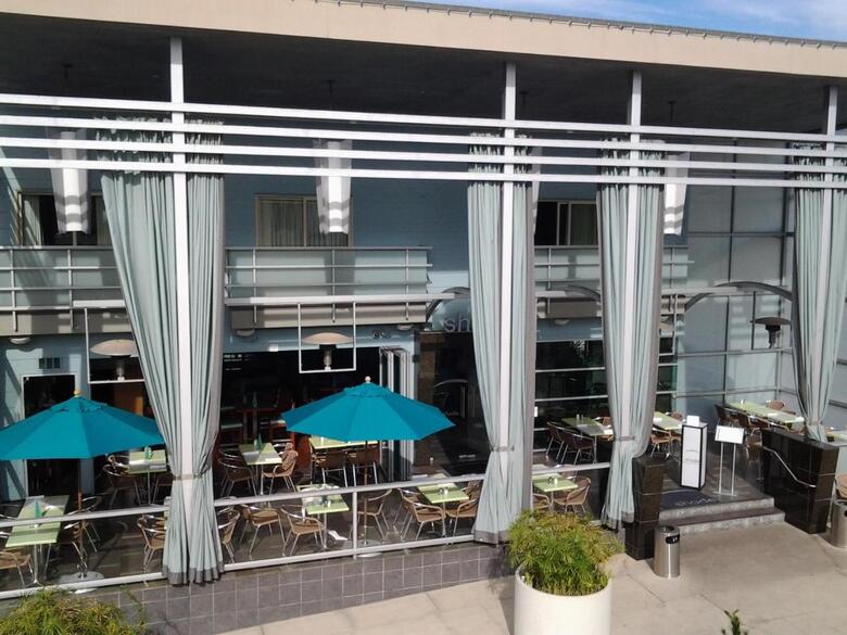 Shade Hotel