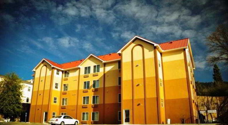Motel The Monarch