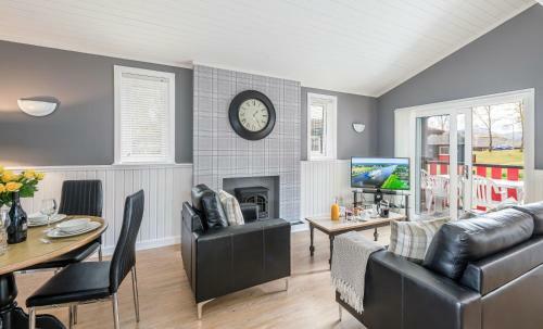High Range Self-catering Chalets