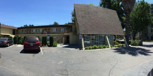 Motel Discovery Inn