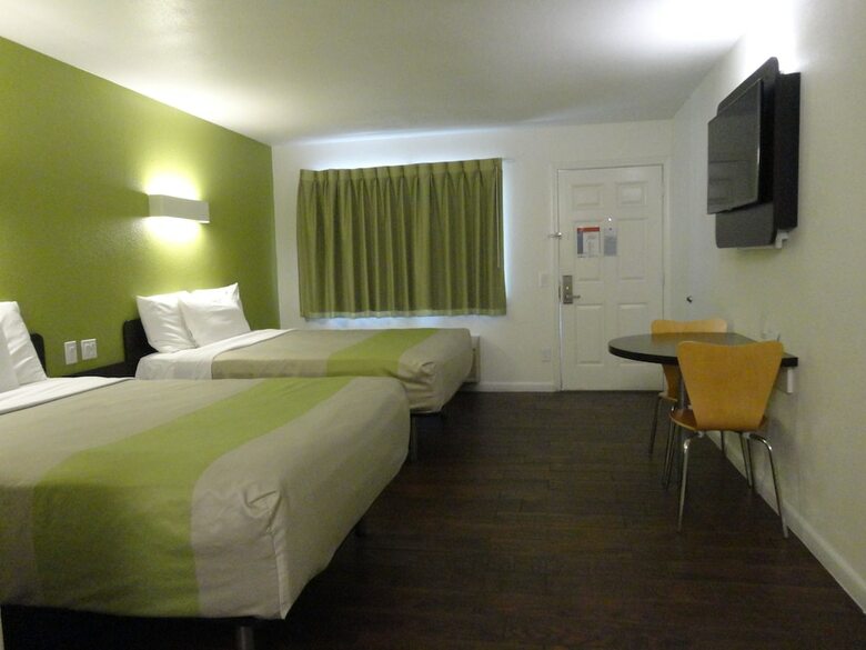 Motel 6 - Downtown Monterey