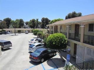 Colonial Pool & Spa Motel