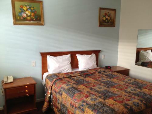 Oak Tree Motel