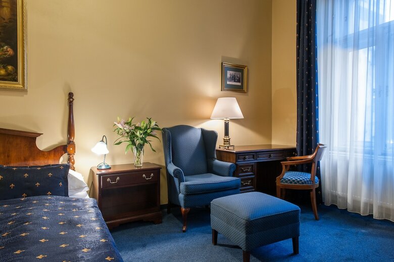 Bohemia Plaza Hotel