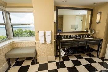 Hotel The Edgewater