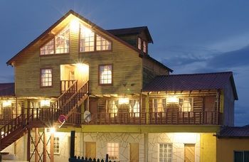 Hotel Caba�as Claro De Luna