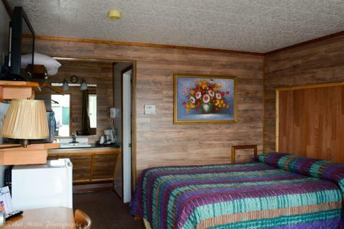 Vindel Motel - Mackinaw City