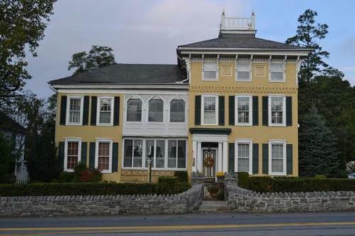 Ej Bowman House Bed & Breakfast