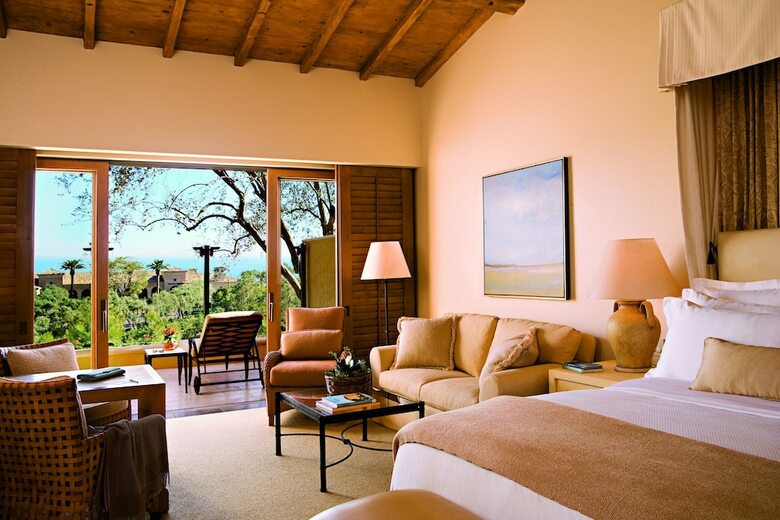 Hotel Resort At Pelican Hill