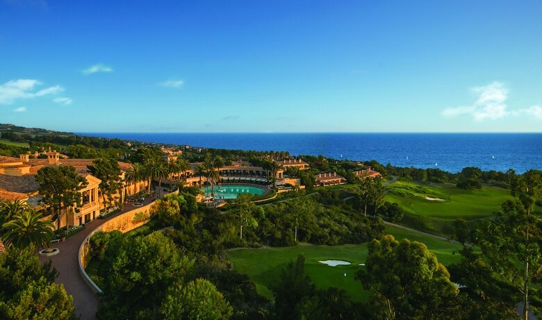 Hotel Resort At Pelican Hill