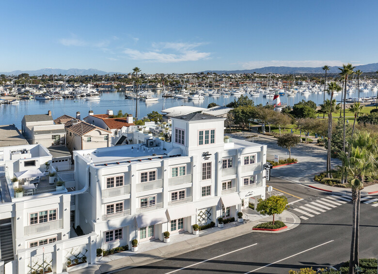 Bay Shores Peninsula Hotel