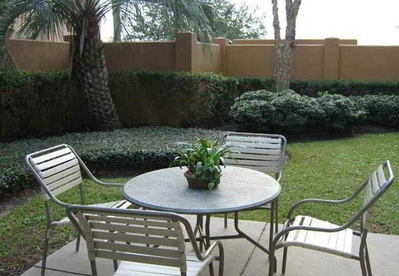 Hotel Courtyard Beaumont