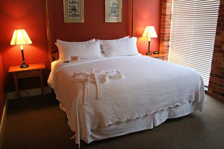 Hotel The Historic Brookstown Inn
