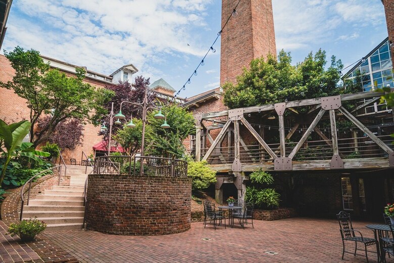 Hotel The Historic Brookstown Inn