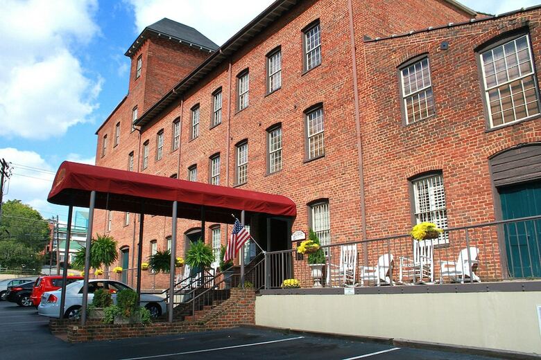 Hotel The Historic Brookstown Inn