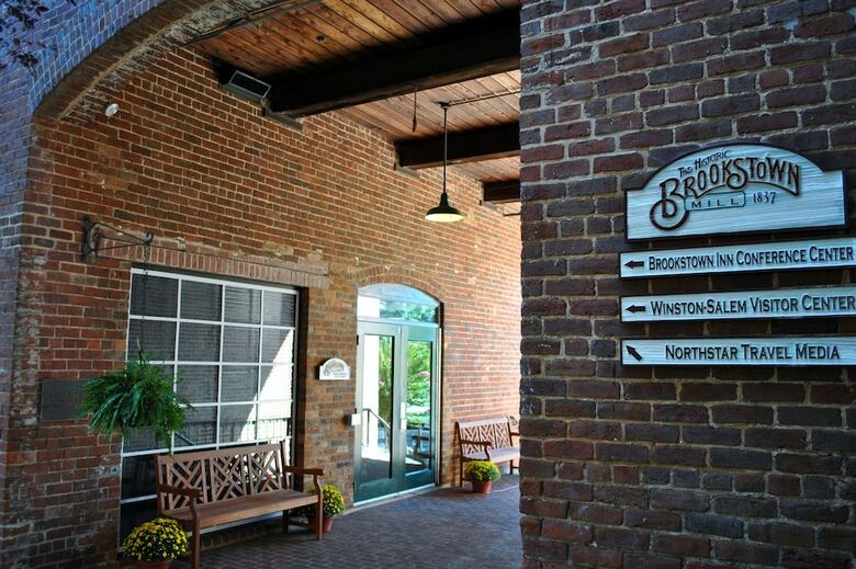 Hotel The Historic Brookstown Inn