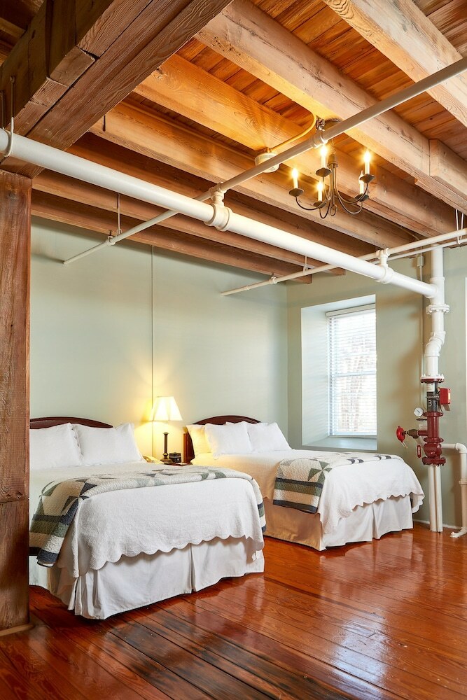 Hotel The Historic Brookstown Inn
