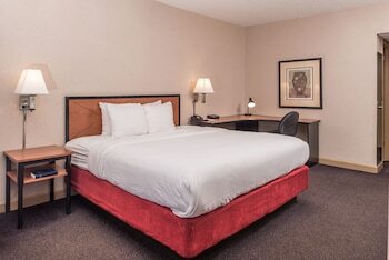 Hotel Hawthorne Inn & Conference Center