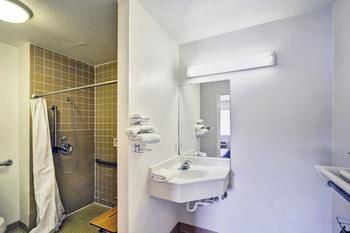 Motel 6 Winston - Salem