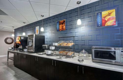 Hotel Best Western Plus Hanes Mall