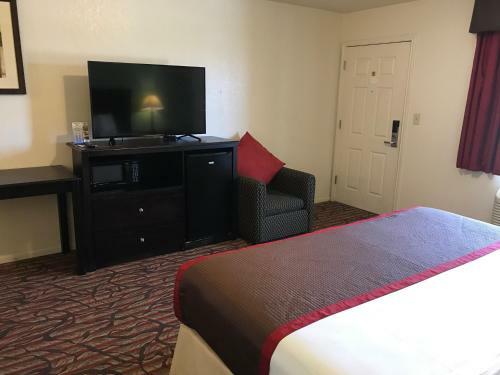 Motel High Five Inn