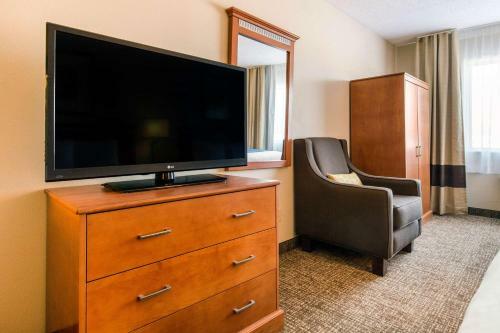 Hotel Comfort Suites Normal