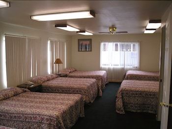 Hotel Yellowstone Country Inn